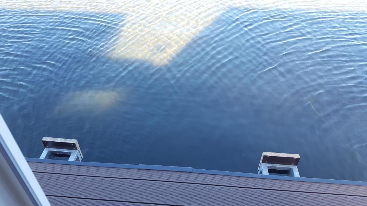 Hausboot Pula - Floating House Water Lily Hotell Eksteriør bilde